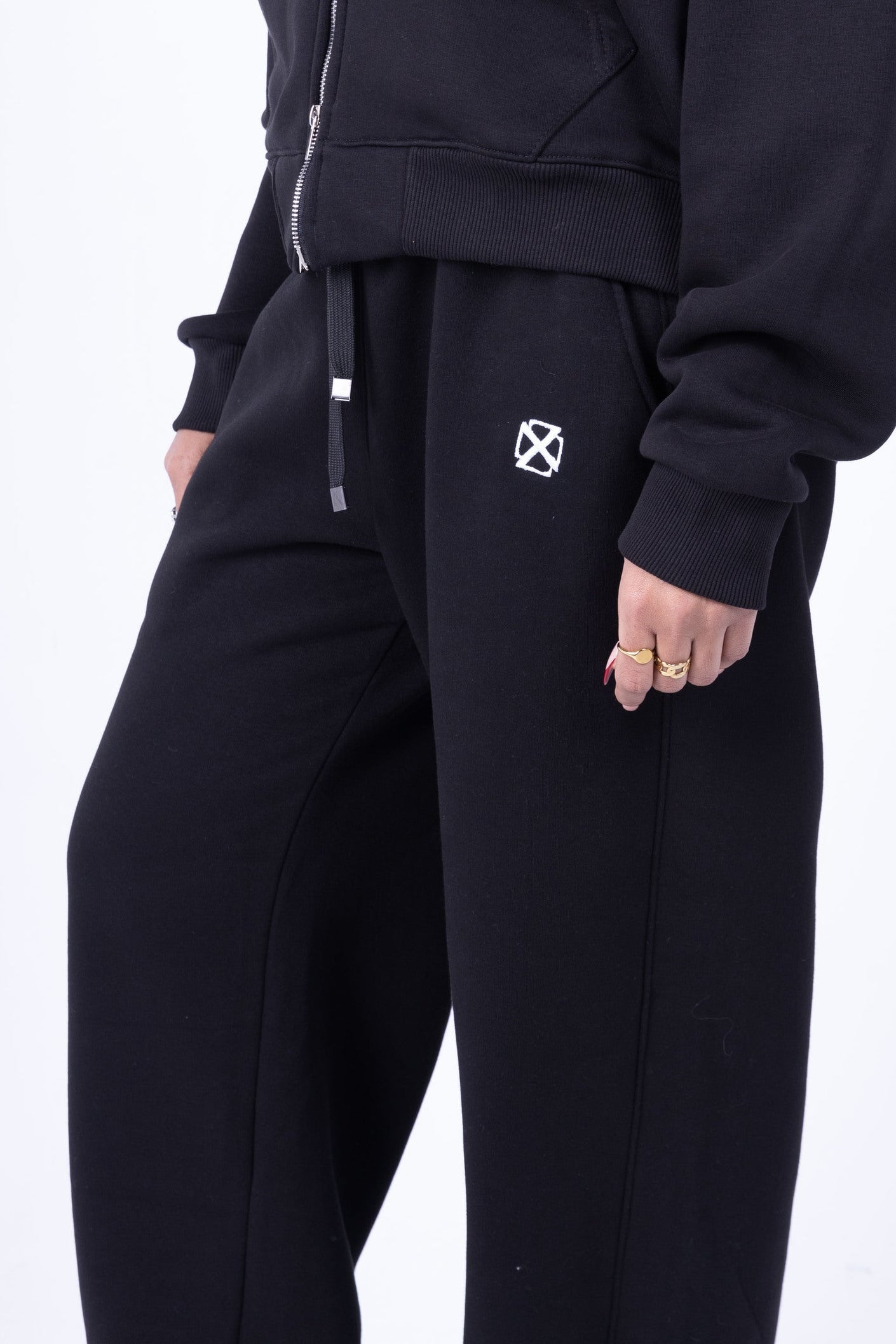 ZWELLA Signature Wide-Leg Sweatpants – Black